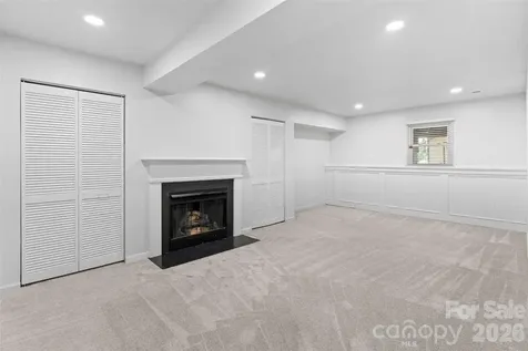2001 Colony Hill Drive Charlotte NC 28214