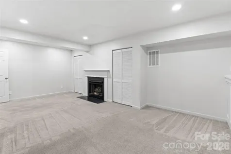 2001 Colony Hill Drive Charlotte NC 28214