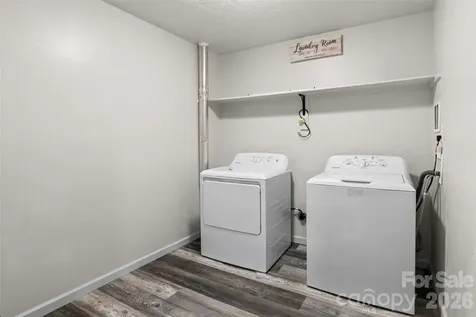2001 Colony Hill Drive Charlotte NC 28214