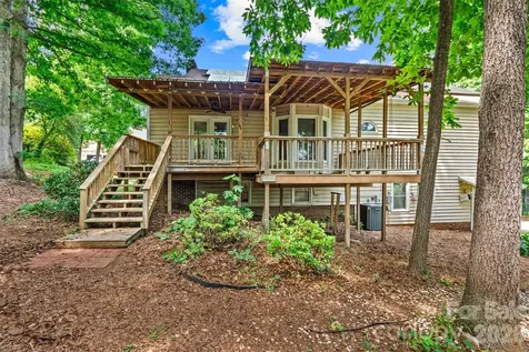 2001 Colony Hill Drive Charlotte NC 28214