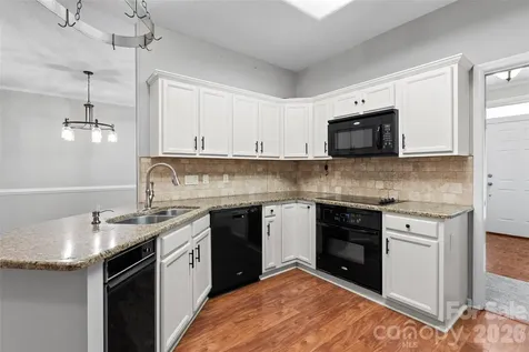 2001 Colony Hill Drive Charlotte NC 28214