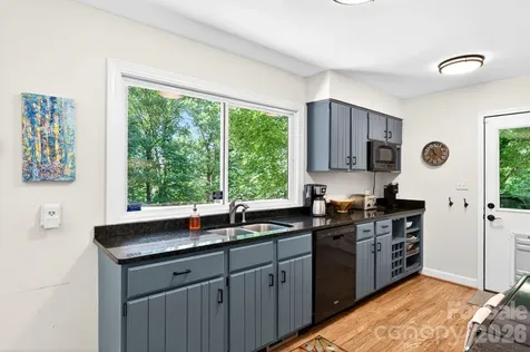 450 Elk Mountain Scenic Highway Asheville NC 28804