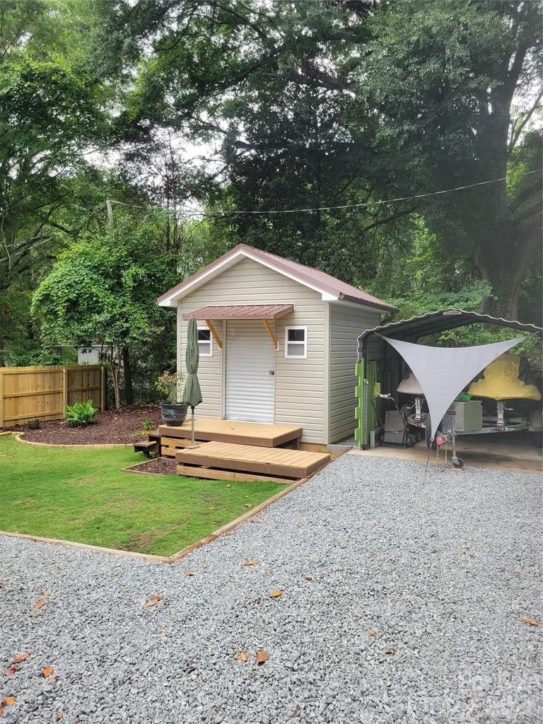 422 Gaston Avenue Belmont NC 28012