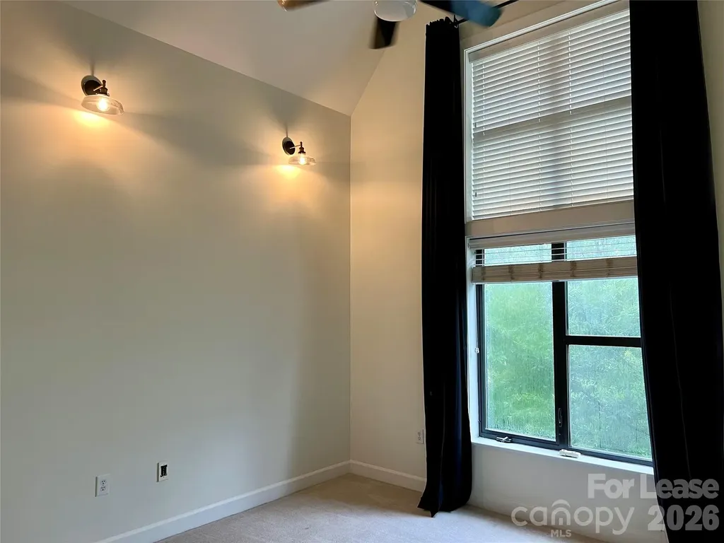 663 E 10th Street Charlotte NC 28202