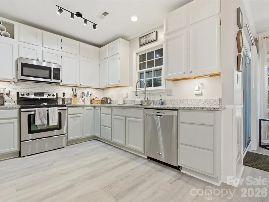 3304 Selwyn Farms Lane Charlotte NC 28209