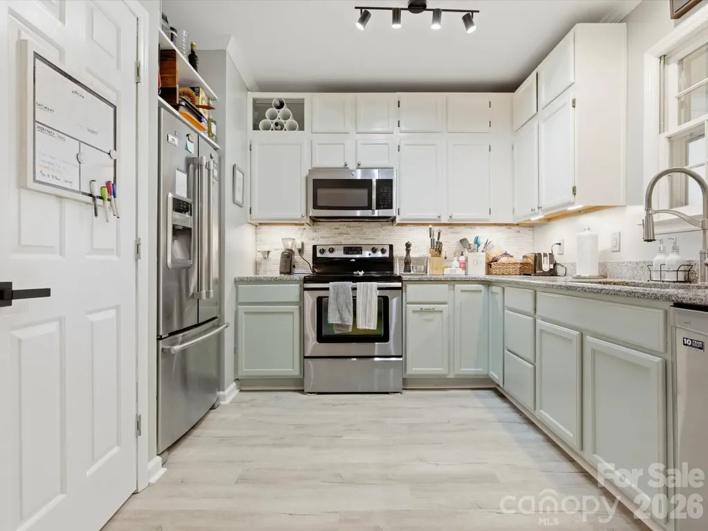 3304 Selwyn Farms Lane Charlotte NC 28209