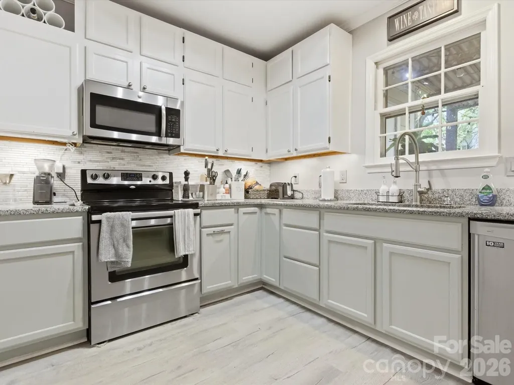 3304 Selwyn Farms Lane Charlotte NC 28209