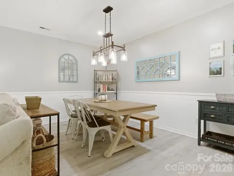 3304 Selwyn Farms Lane Charlotte NC 28209