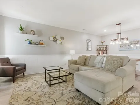 3304 Selwyn Farms Lane Charlotte NC 28209