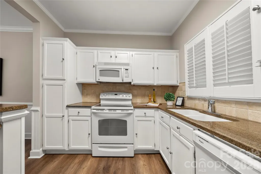9717 Emerald Point Drive Charlotte NC 28278
