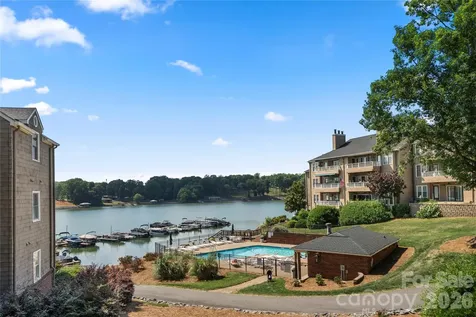 9717 Emerald Point Drive Charlotte NC 28278