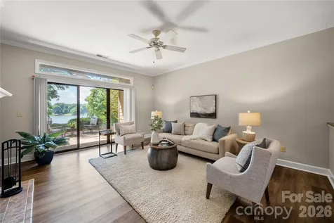 9717 Emerald Point Drive Charlotte NC 28278