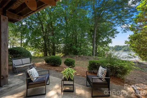 9717 Emerald Point Drive Charlotte NC 28278