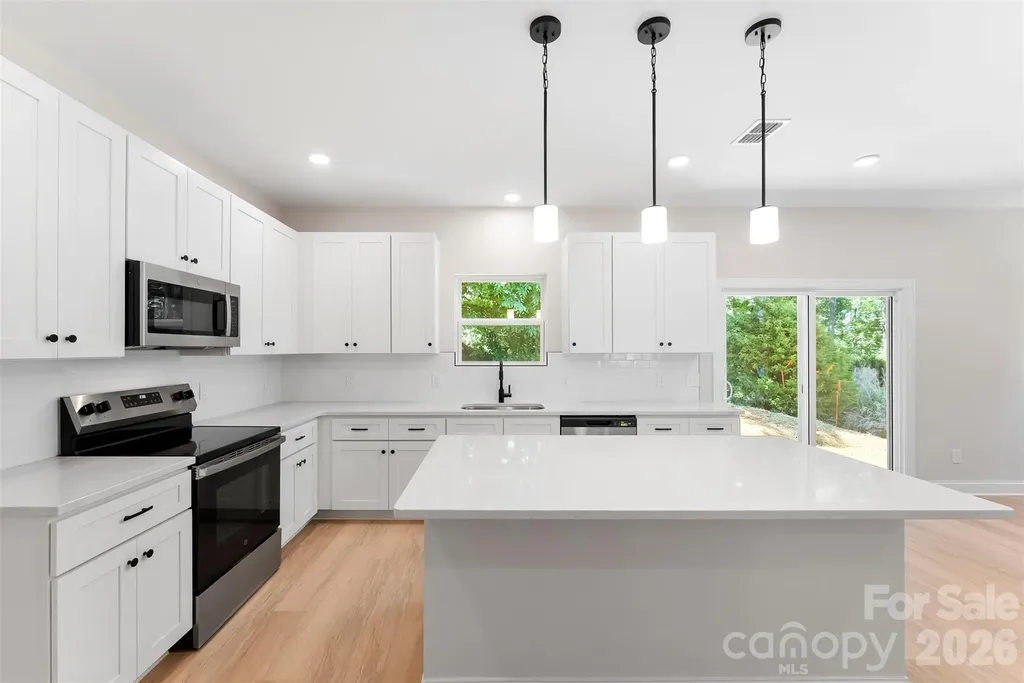 2100 Congress Court Kannapolis NC 28083