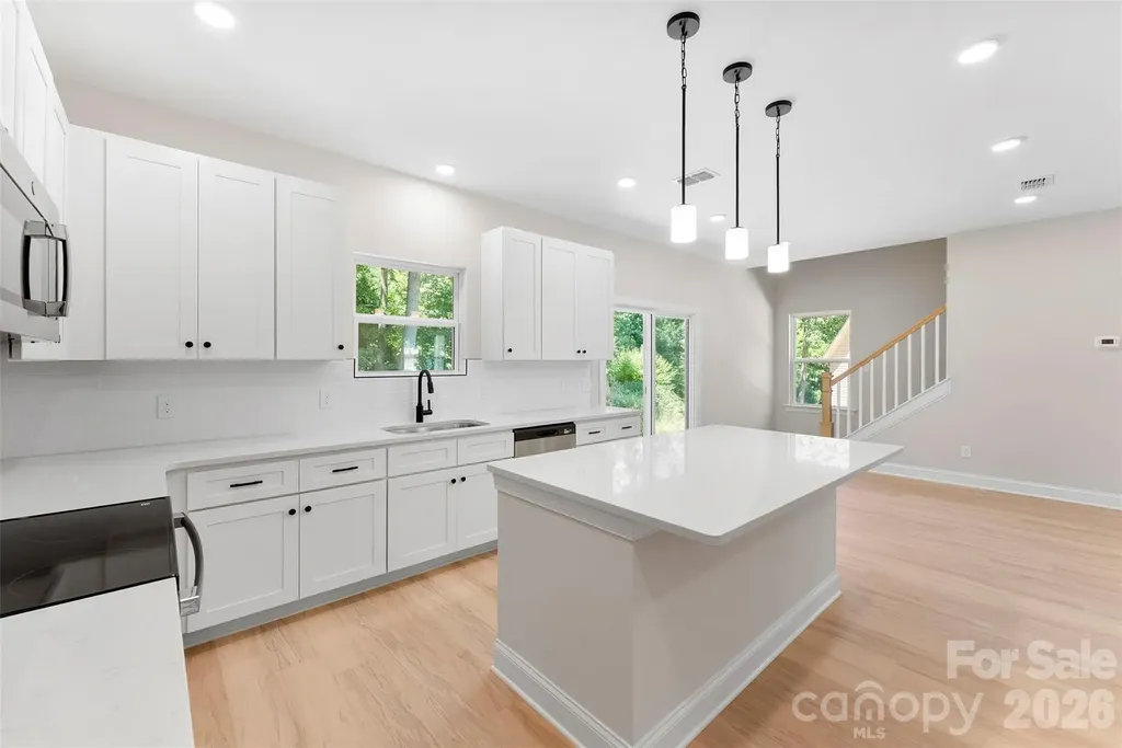 2100 Congress Court Kannapolis NC 28083
