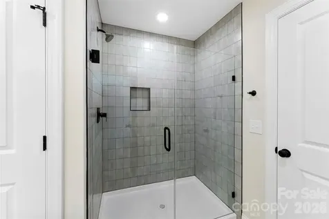 2100 Congress Court Kannapolis NC 28083