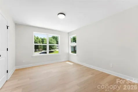 2100 Congress Court Kannapolis NC 28083