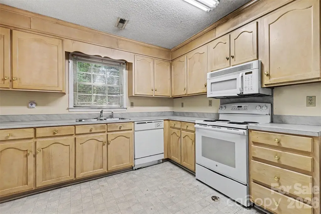 808 Floyd Lane Gastonia NC 28052