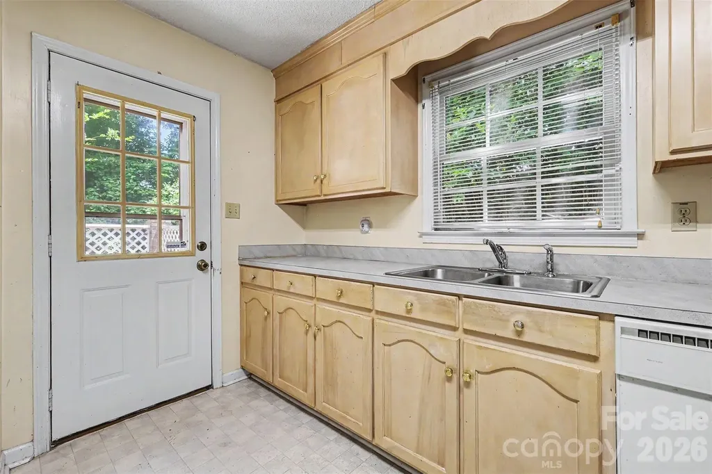 808 Floyd Lane Gastonia NC 28052