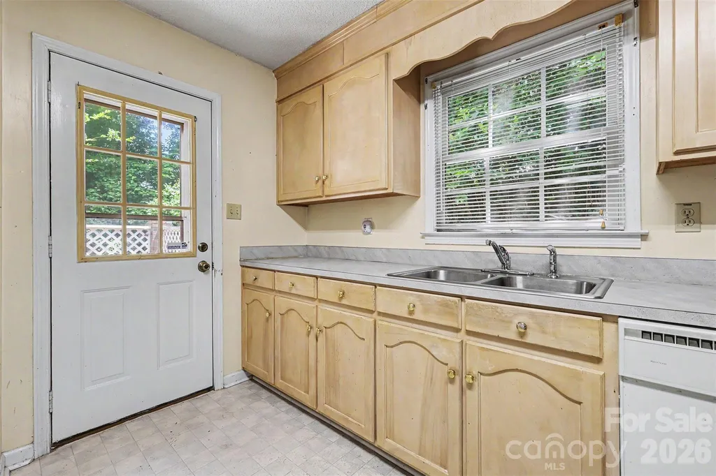 808 Floyd Lane Gastonia NC 28052