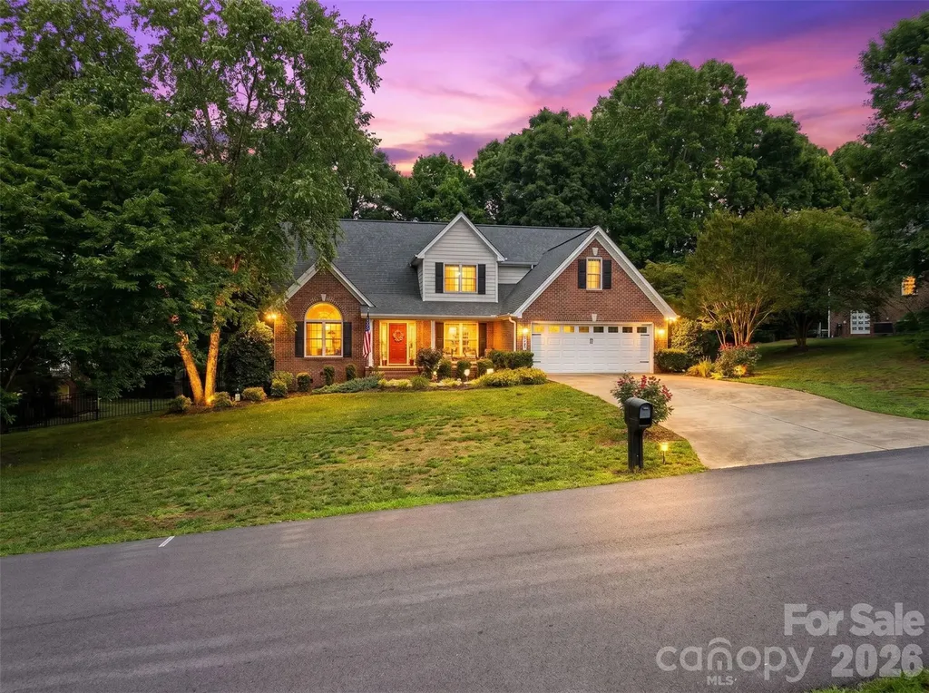1197 Waterford Drive Hickory NC 28602