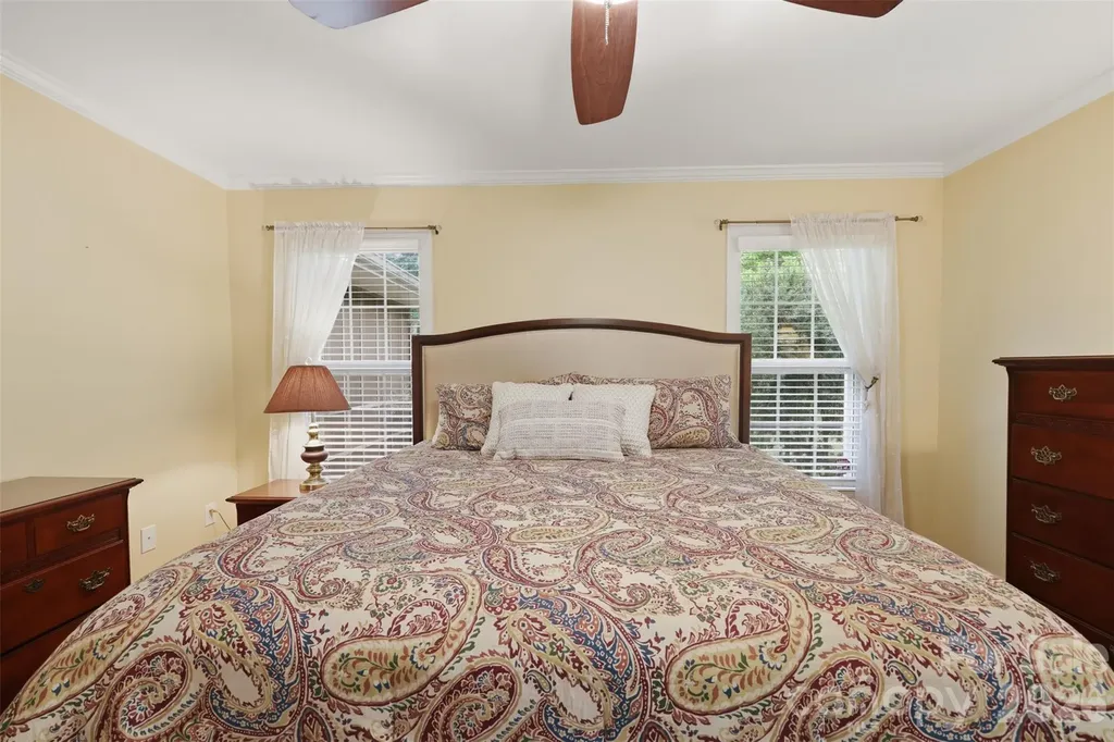 1197 Waterford Drive Hickory NC 28602