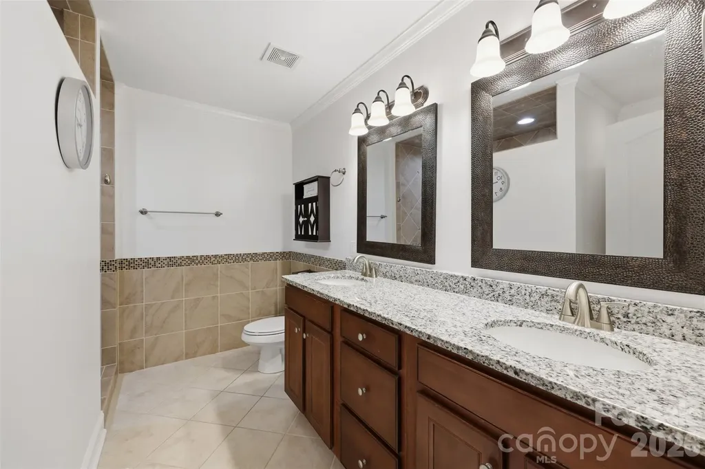 1197 Waterford Drive Hickory NC 28602