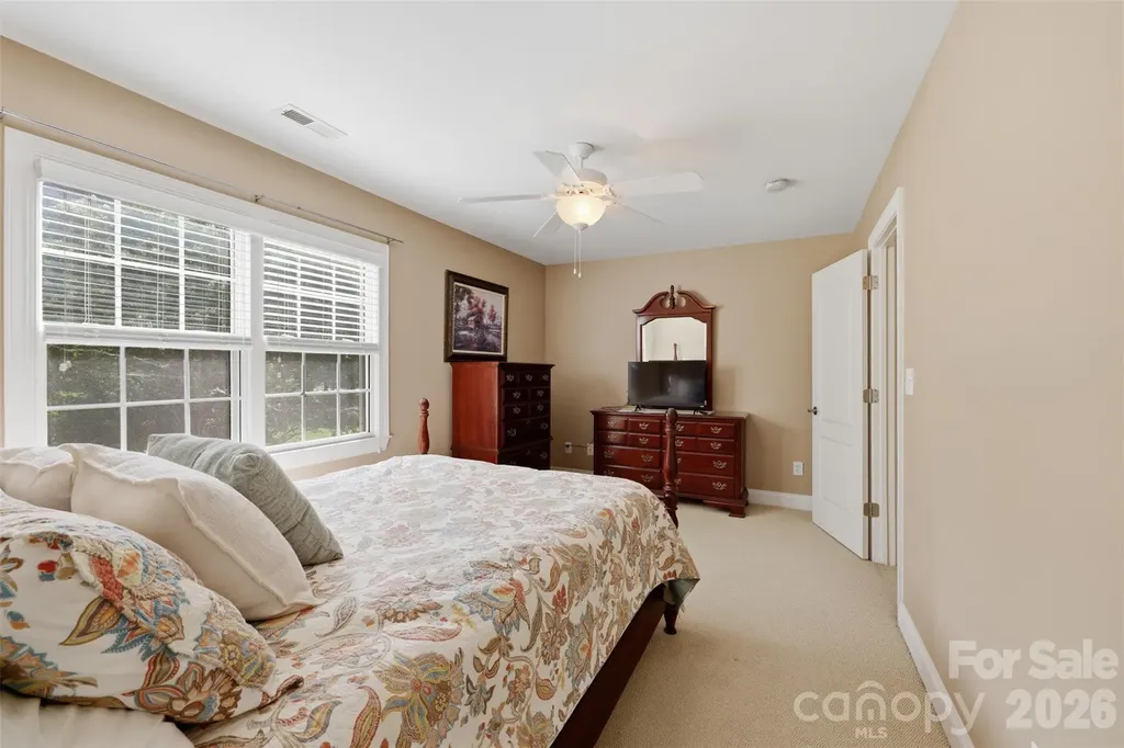 1197 Waterford Drive Hickory NC 28602