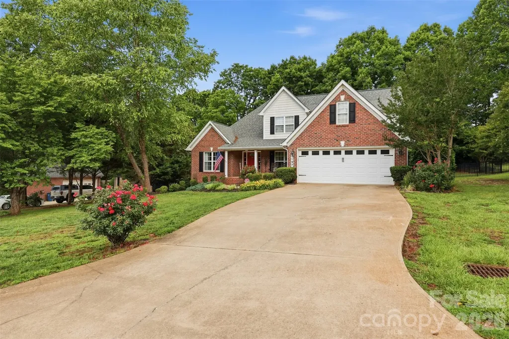 1197 Waterford Drive Hickory NC 28602