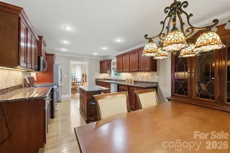 1197 Waterford Drive Hickory NC 28602