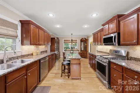 1197 Waterford Drive Hickory NC 28602