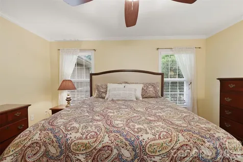 1197 Waterford Drive Hickory NC 28602