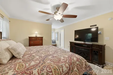 1197 Waterford Drive Hickory NC 28602