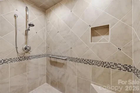 1197 Waterford Drive Hickory NC 28602
