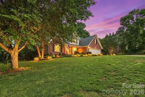 1197 Waterford Drive Hickory NC 28602