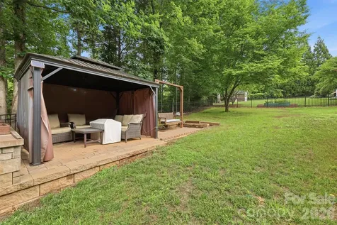 1197 Waterford Drive Hickory NC 28602