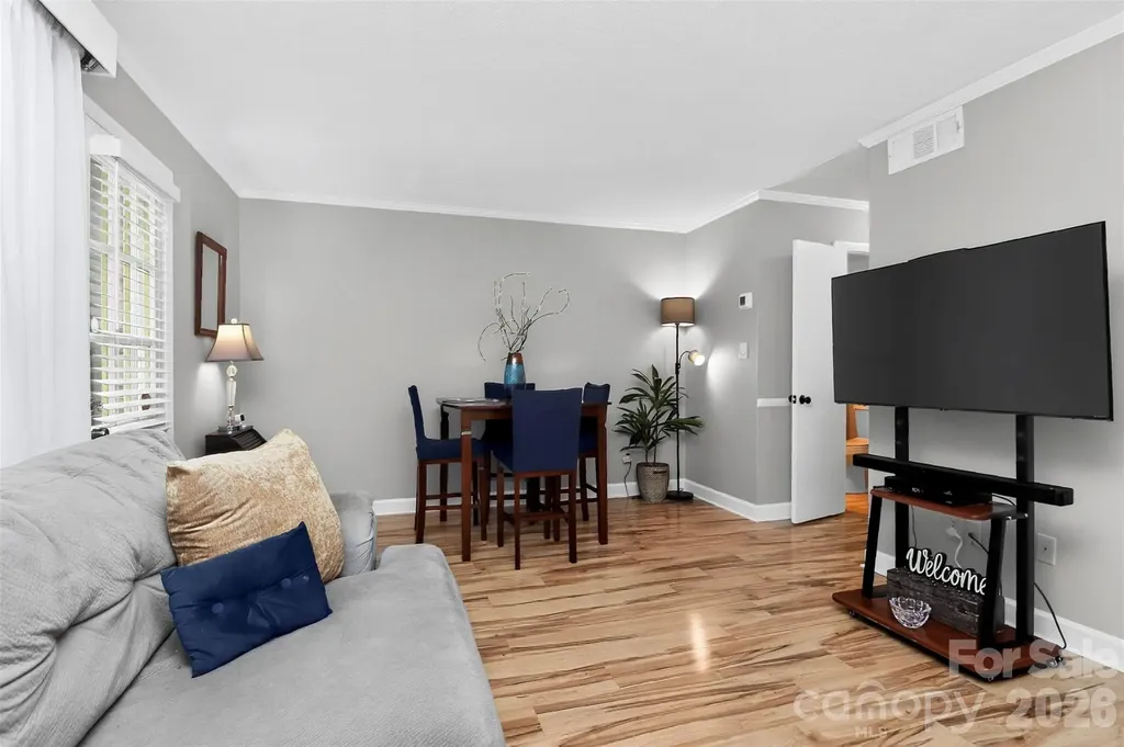 4611 Hedgemore Drive Charlotte NC 28209