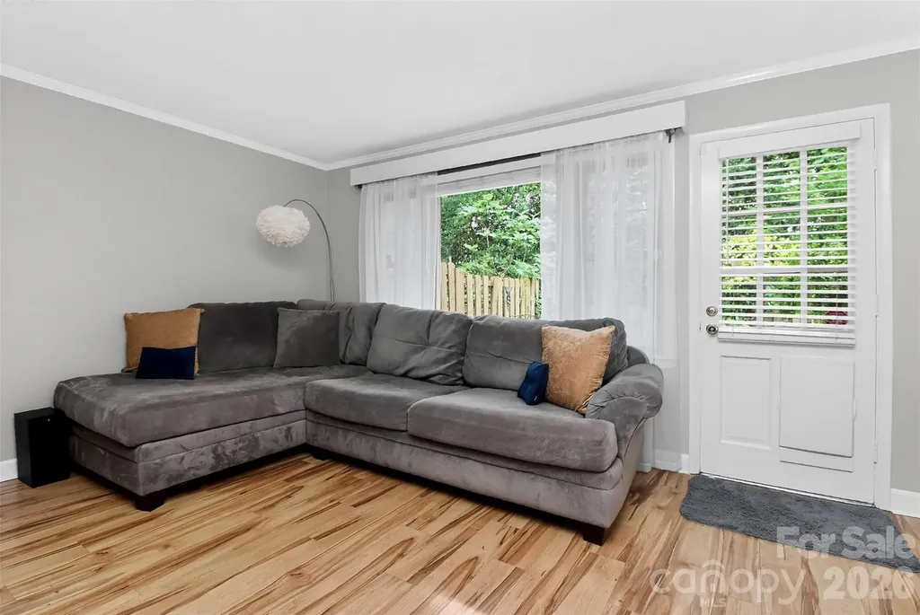 4611 Hedgemore Drive Charlotte NC 28209