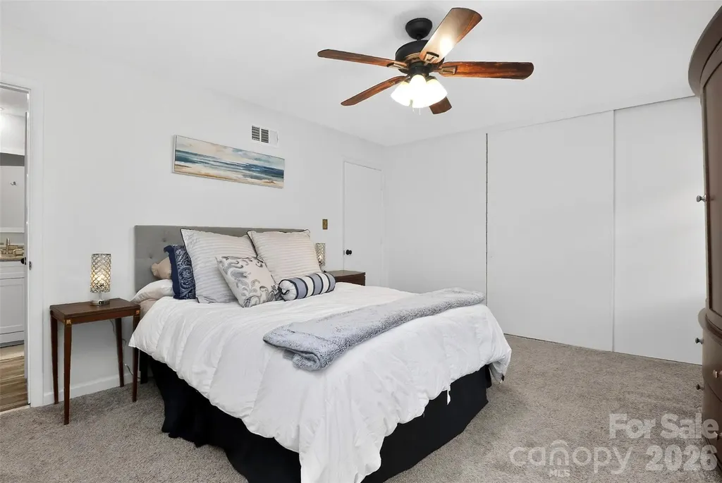 4611 Hedgemore Drive Charlotte NC 28209