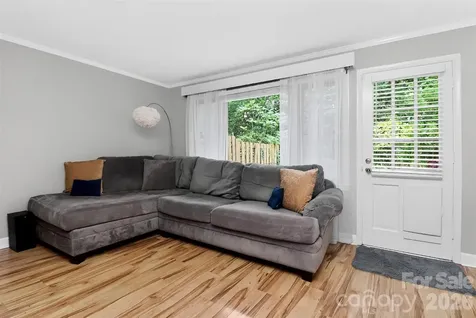 4611 Hedgemore Drive Charlotte NC 28209