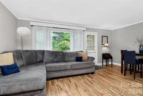 4611 Hedgemore Drive Charlotte NC 28209