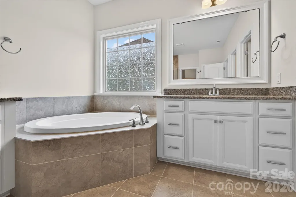8224 Cornhill Avenue Charlotte NC 28277
