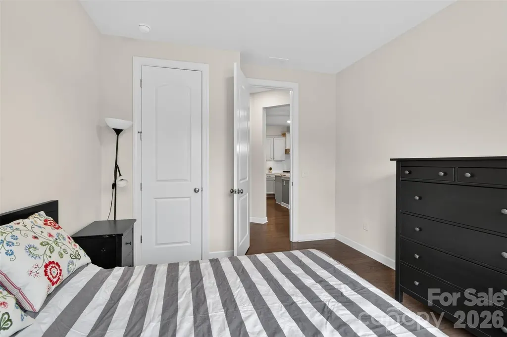 8224 Cornhill Avenue Charlotte NC 28277