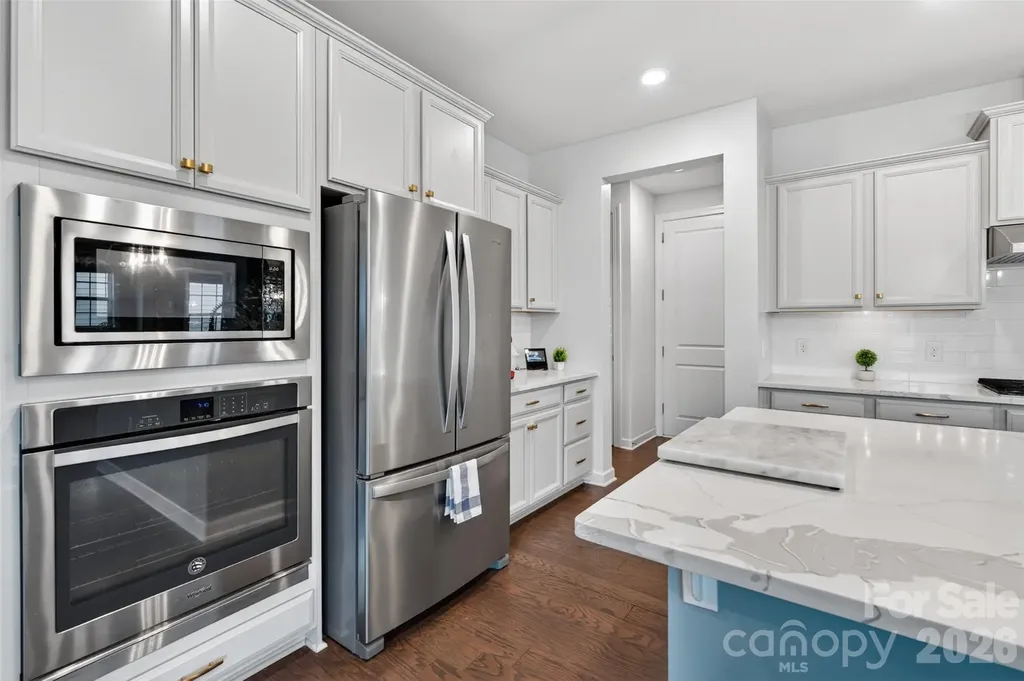 8224 Cornhill Avenue Charlotte NC 28277