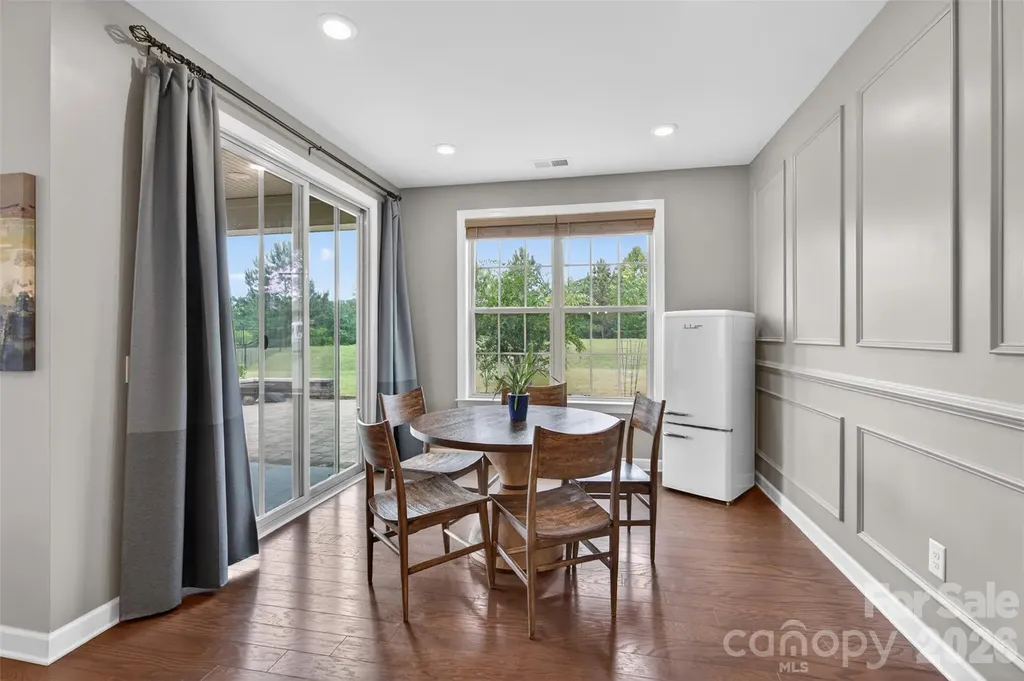 8224 Cornhill Avenue Charlotte NC 28277