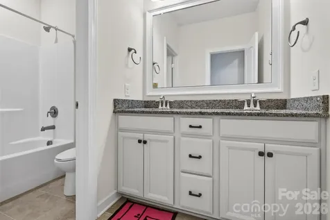 8224 Cornhill Avenue Charlotte NC 28277