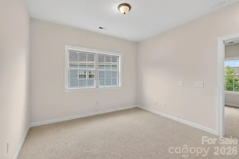 8224 Cornhill Avenue Charlotte NC 28277