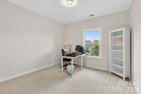 8224 Cornhill Avenue Charlotte NC 28277