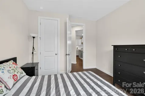 8224 Cornhill Avenue Charlotte NC 28277