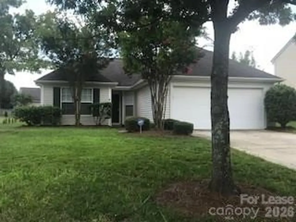 14128 Riding Hill Avenue Charlotte NC 28213